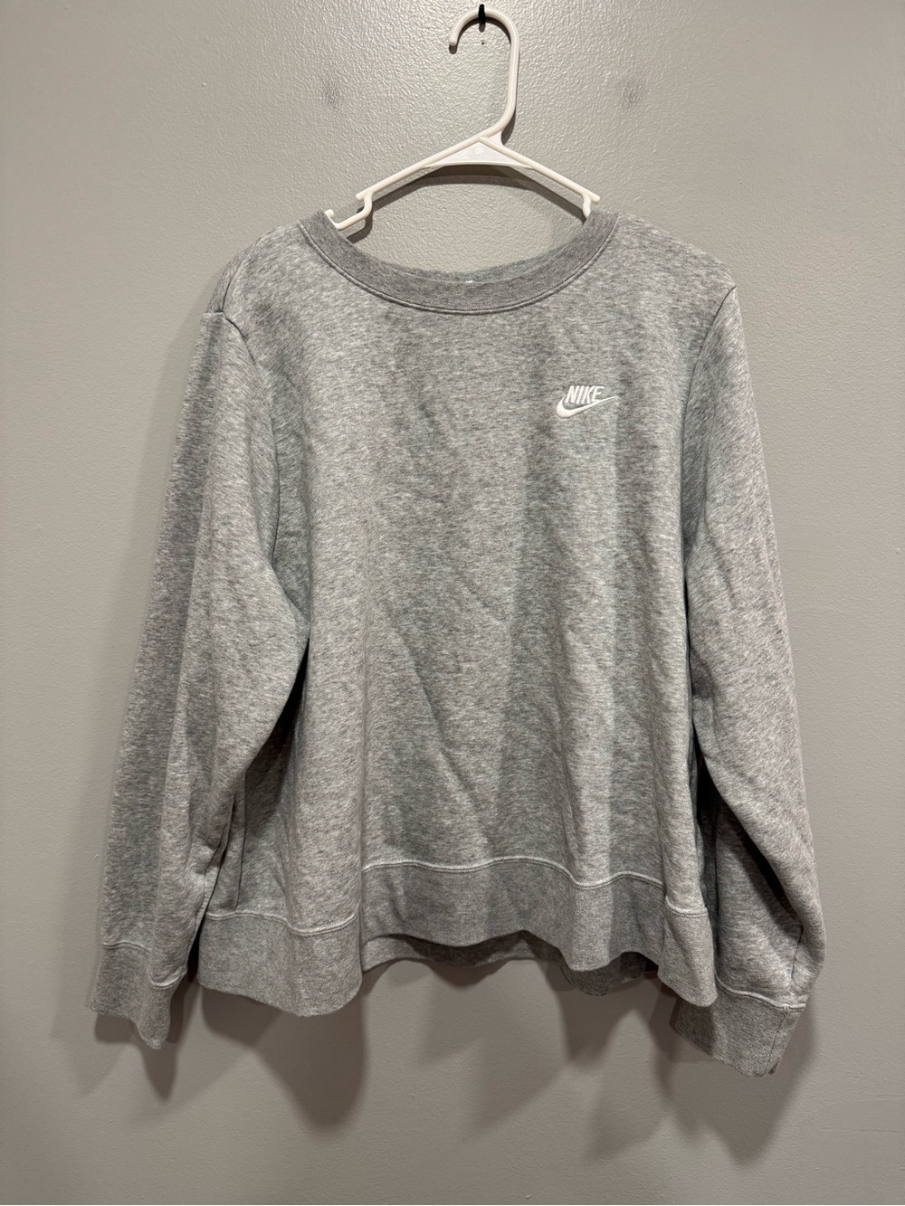Nike Crew Neck Sweater in Grey Size 1X